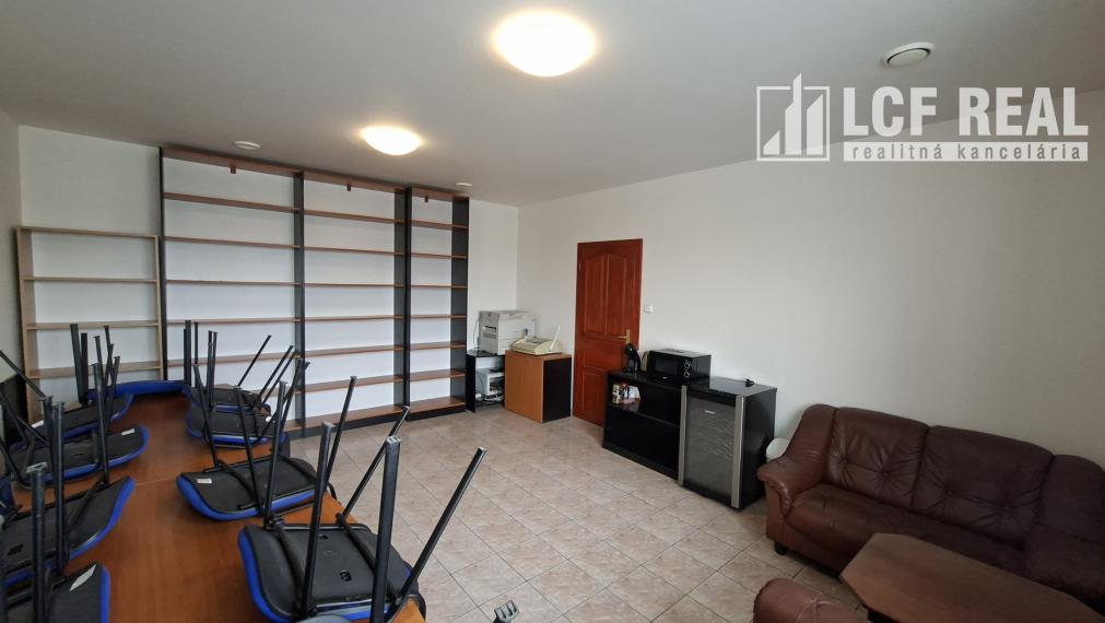 Prenájom kancelár. priestorov, ul. Oslobodenia, Košice-Barca