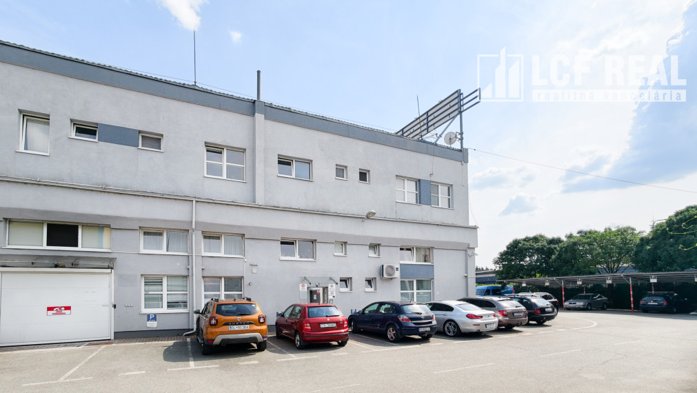 Prenájom skladovo-výrobný priestor výmera 800 m², Košice–Juh