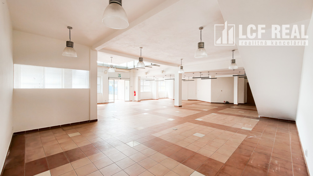 Na prenájom komerčný priestor s výmerou 314,7 m², Košice – Juh