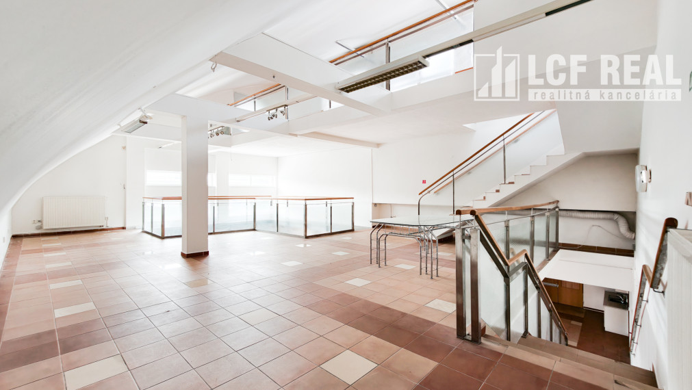 Na prenájom komerčný priestor s výmerou 314,7 m², Košice – Juh