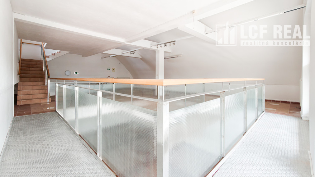 Na prenájom komerčný priestor s výmerou 314,7 m², Košice – Juh
