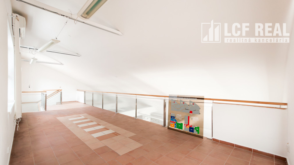 Na prenájom komerčný priestor s výmerou 314,7 m², Košice – Juh