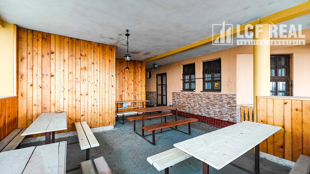 Prenájom polyfunkčnej budovy na podnikanie, Košice - Pereš