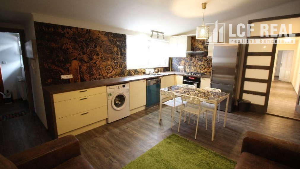 Na prenájom Luxusný 2-izbový byt, 100 m², Košice–Staré Mesto