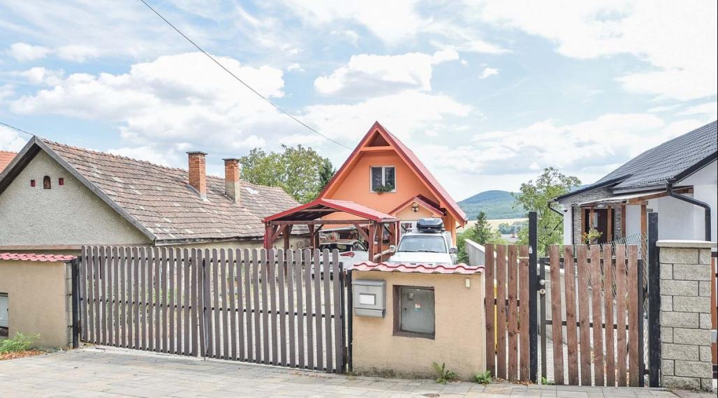 Novostavba RD s terasou a dielňou s krásnym výhľadom, Slanec