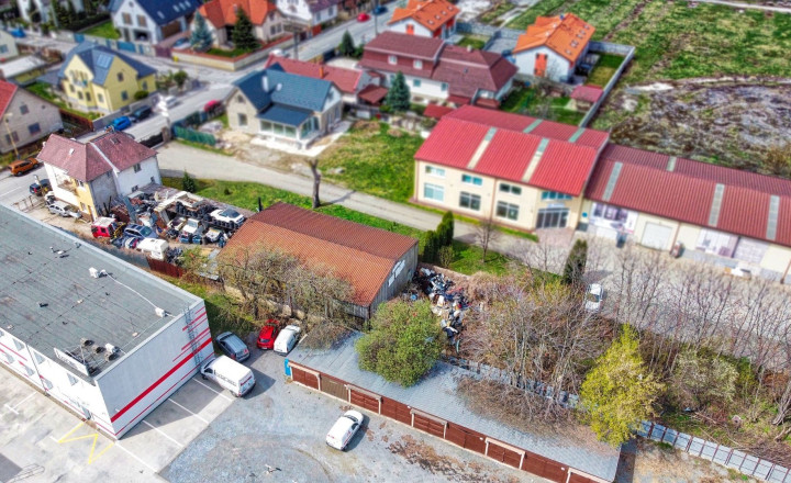 RODINNÝ DOM s HALOU a VEĽKÝM POZEMKOM, KOŠICE – SEVER - fotografia 1