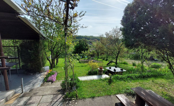 RODIACA ZÁHRADA S PEKNÝM VÝHĽADOM, KOŠICKÁ NOVÁ VES - fotografia 1