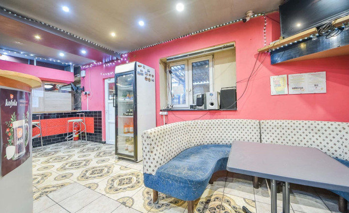 ZABEHNUTÁ PIZZERIA S KEBABOM, VEĽKÁ IDA   - fotografia 7