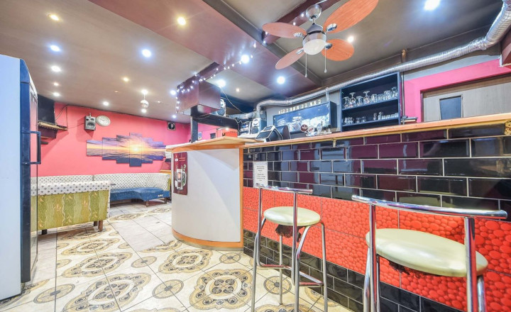 ZABEHNUTÁ PIZZERIA S KEBABOM, VEĽKÁ IDA   - fotografia 11