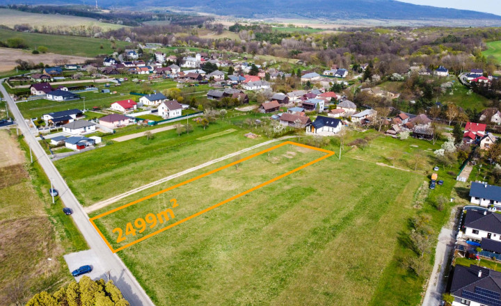 Ponúkame na predaj dva stavebné pozemky 625 m², Čakanovce - fotografia 2