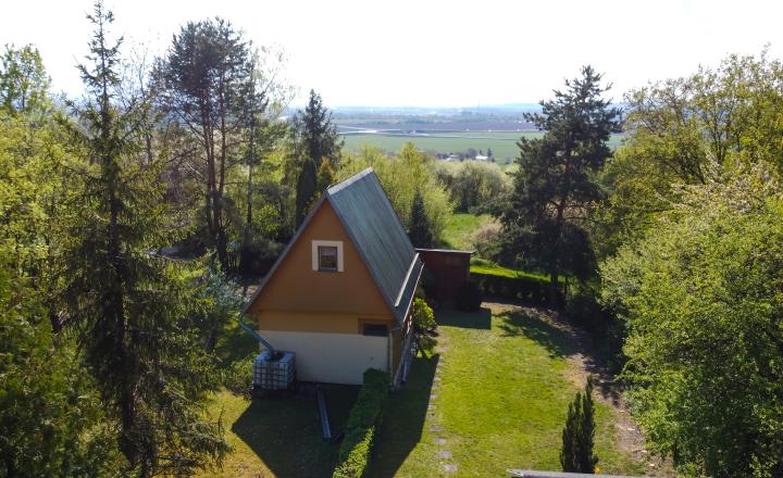 Záhradná chata so záhradou na lukratívnom mieste, Nižná Hutka - fotografia 3