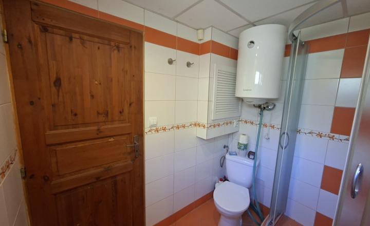 Záhradná chata so záhradou na lukratívnom mieste, Nižná Hutka - fotografia 11