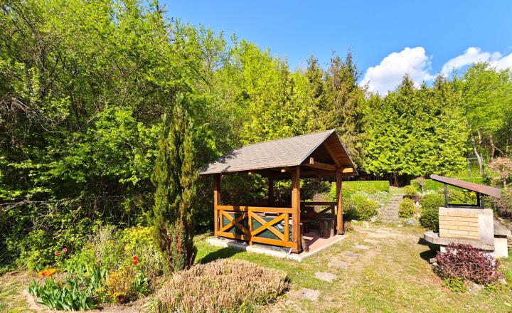 Záhradná chata so záhradou na lukratívnom mieste, Nižná Hutka - fotografia 20