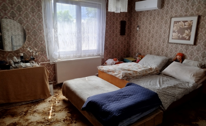 RD s garážou a pekným pozemkom vo výbornej lokalite, Revúca - fotografia 16