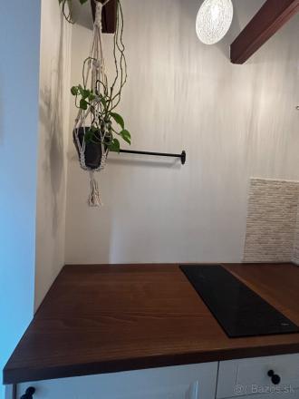 Investičný podkrovný apartmán v historickom centre, Banská Štiavnica - fotografia 4
