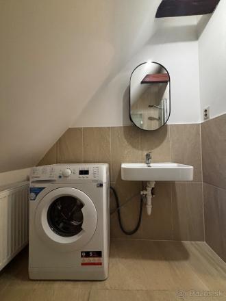 Investičný podkrovný apartmán v historickom centre, Banská Štiavnica - fotografia 10