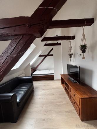 Investičný podkrovný apartmán v historickom centre, Banská Štiavnica - fotografia 5
