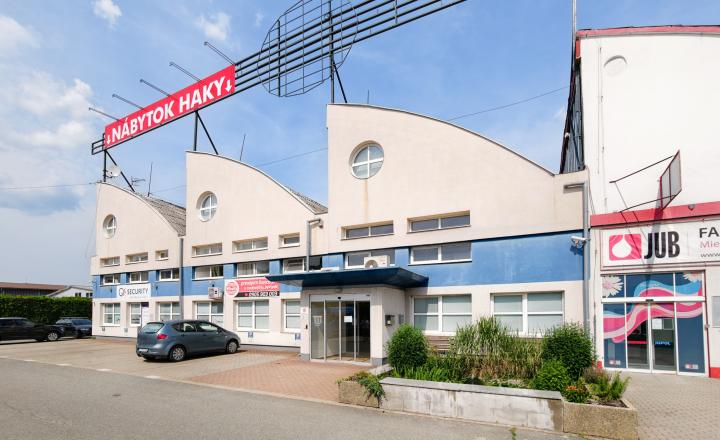 Na prenájom komerčný priestor s výmerou 314,7 m², Košice – Juh