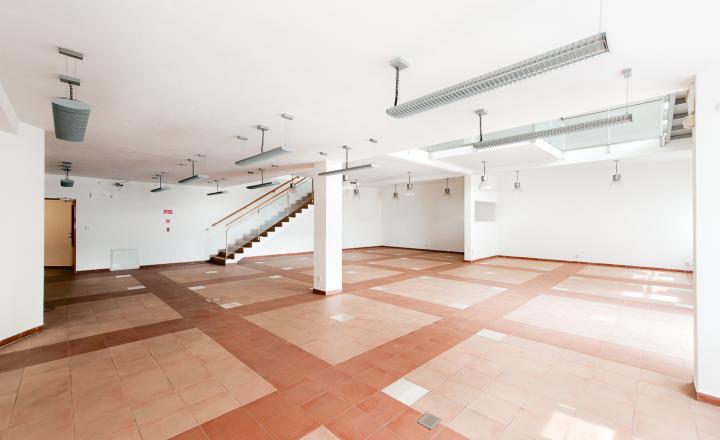Na prenájom komerčný priestor s výmerou 314,7 m², Košice – Juh - fotografia 4