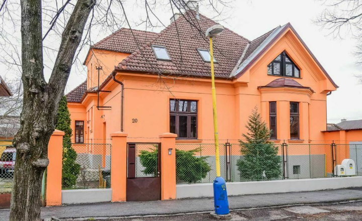 Obchodné priestory 97m2, Jiskrova ul., Košice - Staré Mesto