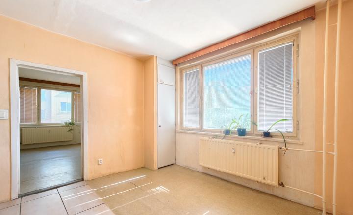 2-IZBOVÝ BYT S LOGGIOU, KOŠICE – FURČA - fotografia 3