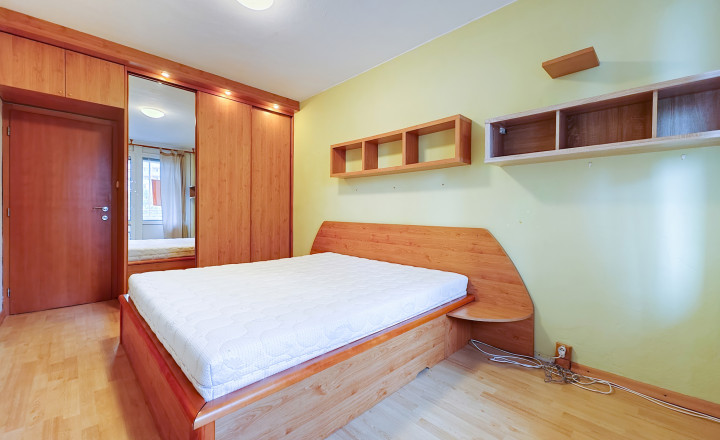 3 IZB. BYT s LOGGIOU, ul. ZOMBOVA, KOŠICE – SÍDLISKO KVP - fotografia 12