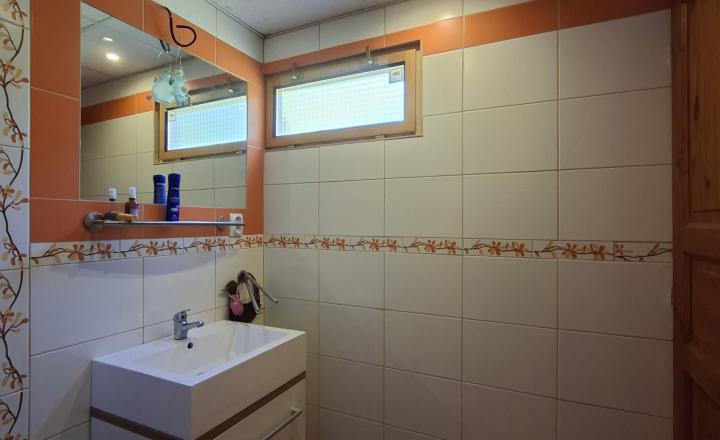 Záhradná chata so záhradou na lukratívnom mieste, Nižná Hutka - fotografia 12