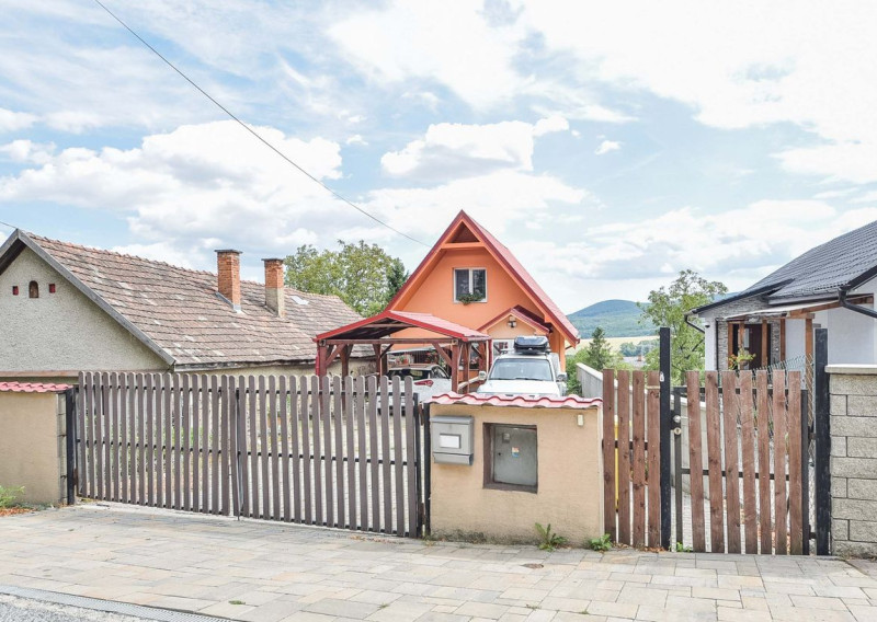 Novostavba RD s terasou a dielňou s krásnym výhľadom, Slanec